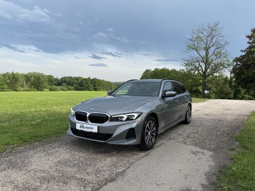 BMW 330e Touring image 1