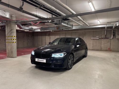 BMW 530d xDrive image 1