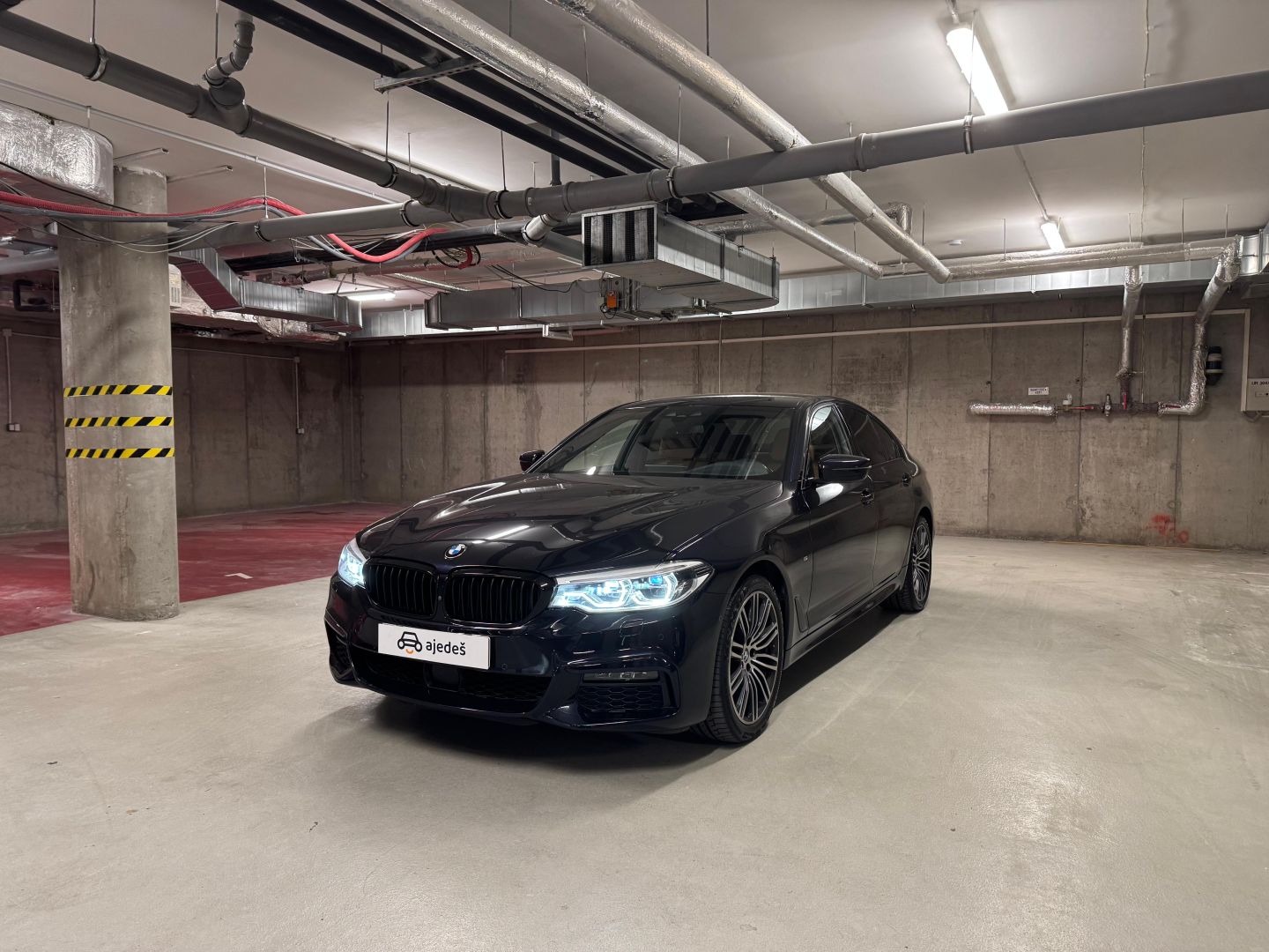 BMW 530d xDrive image 1