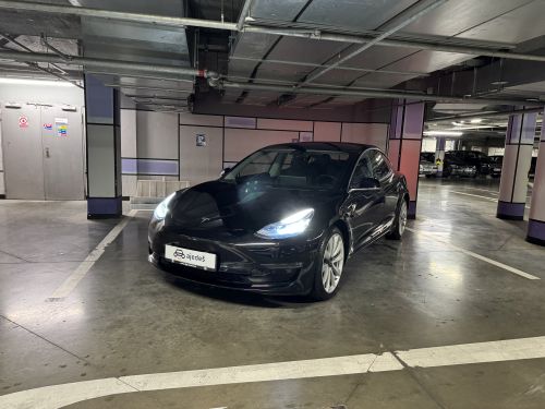 Tesla Model 3 Long Range image 1