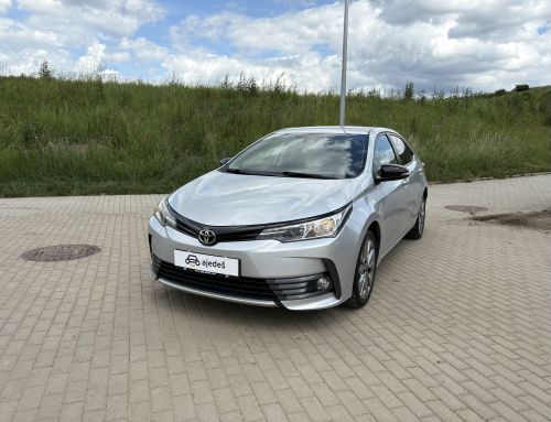 Toyota Corolla 1.3 VVT-i  image 1