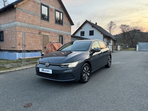 Volkswagen Golf 1.0 eTSI image 1